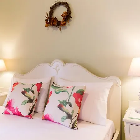 Konukevi 1834 Classic Beauty Ermoupoli