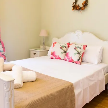 1834 Classic Beauty Ermoupoli