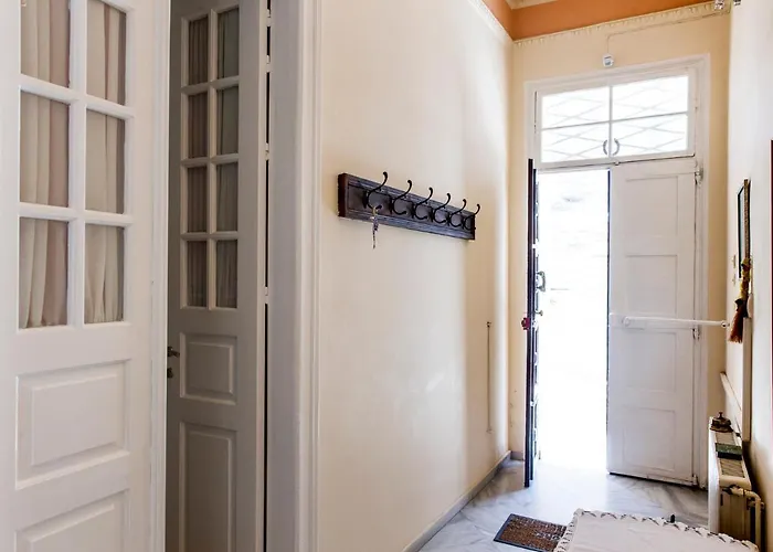 Konukevi 1834 Classic Beauty Ermoupoli